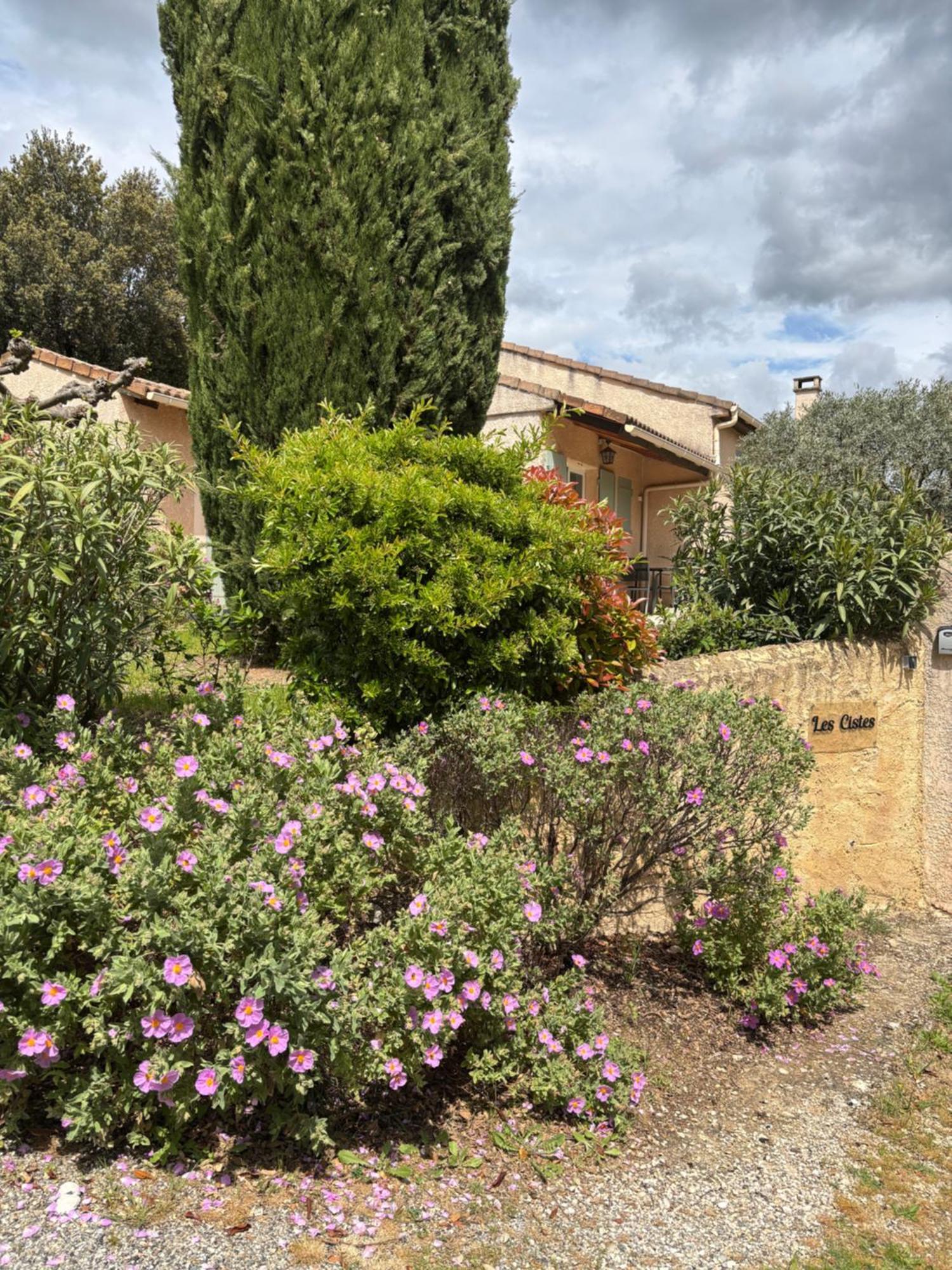 Les Cistes Villa Lioux Kültér fotó